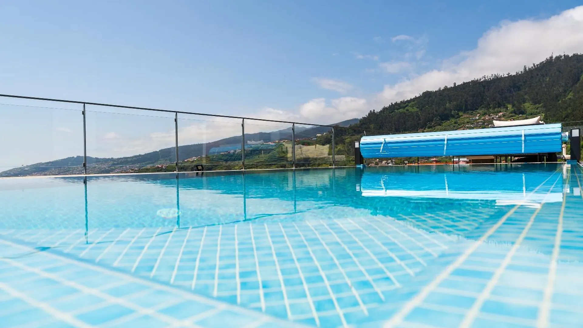 Valley View-Villa With Heated Pool And Sauna Arco da Calheta  0*, Arco da Calheta (Madeira)